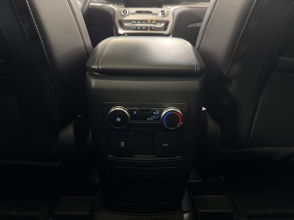 Used 2023 Ford Explorer XLT w/ Equipment Group 202A AWD/4WD image 32