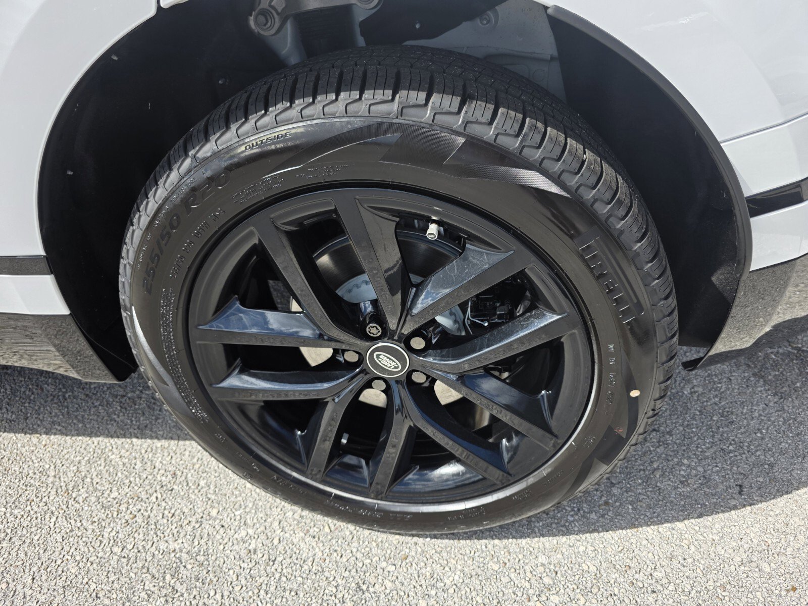 Used 2026 Land Rover Range Rover Velar Dynamic SE image 9