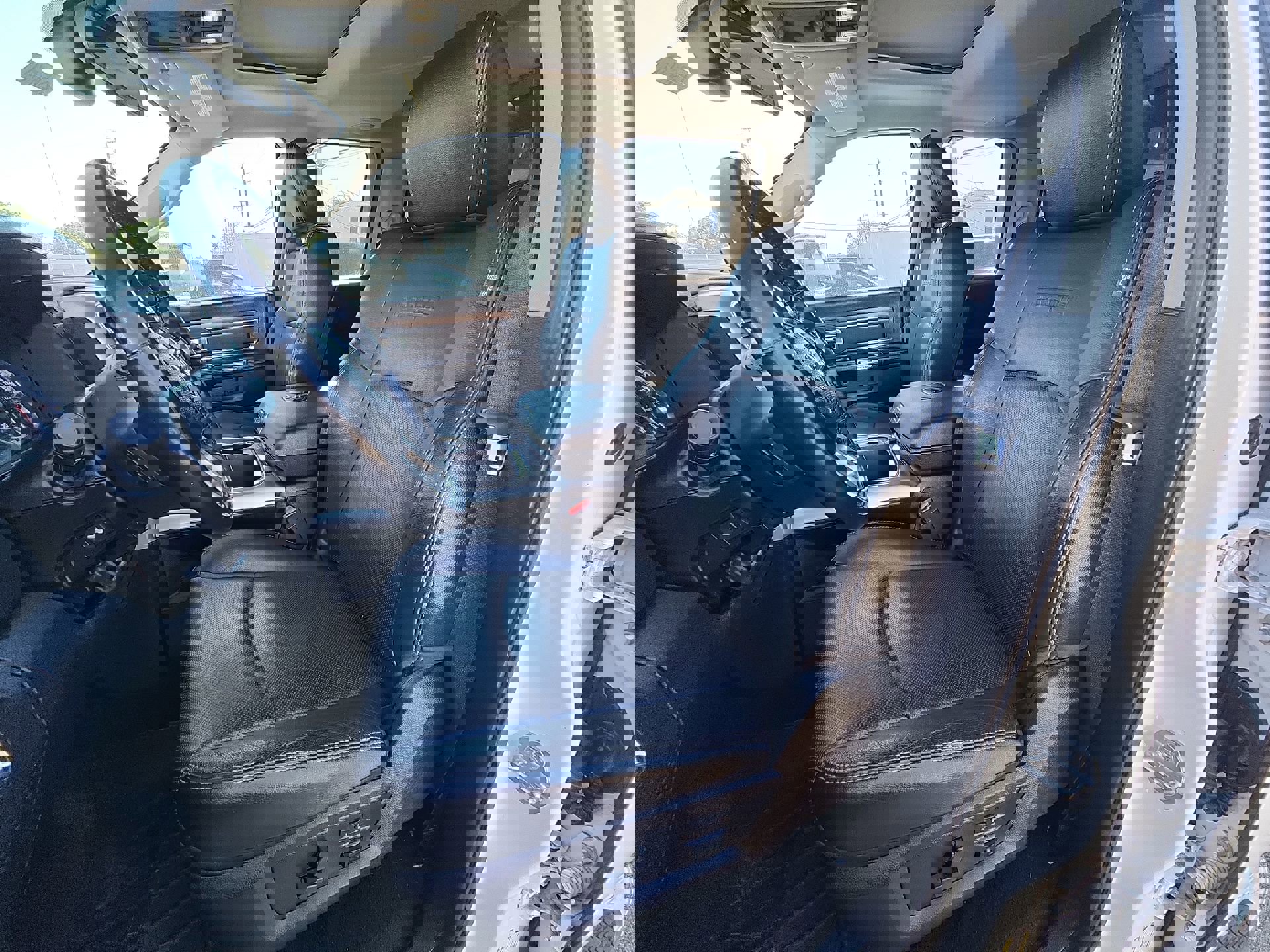 Certified 2016 RAM 1500 Laramie w/ Convenience Group image 13