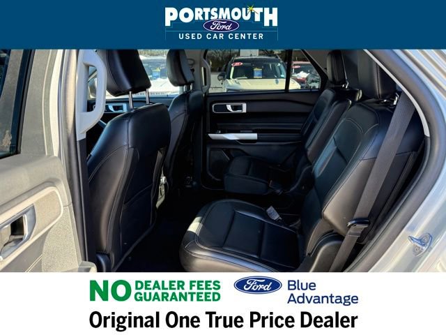 Used 2022 Ford Explorer XLT w/ Equipment Group 202A image 5