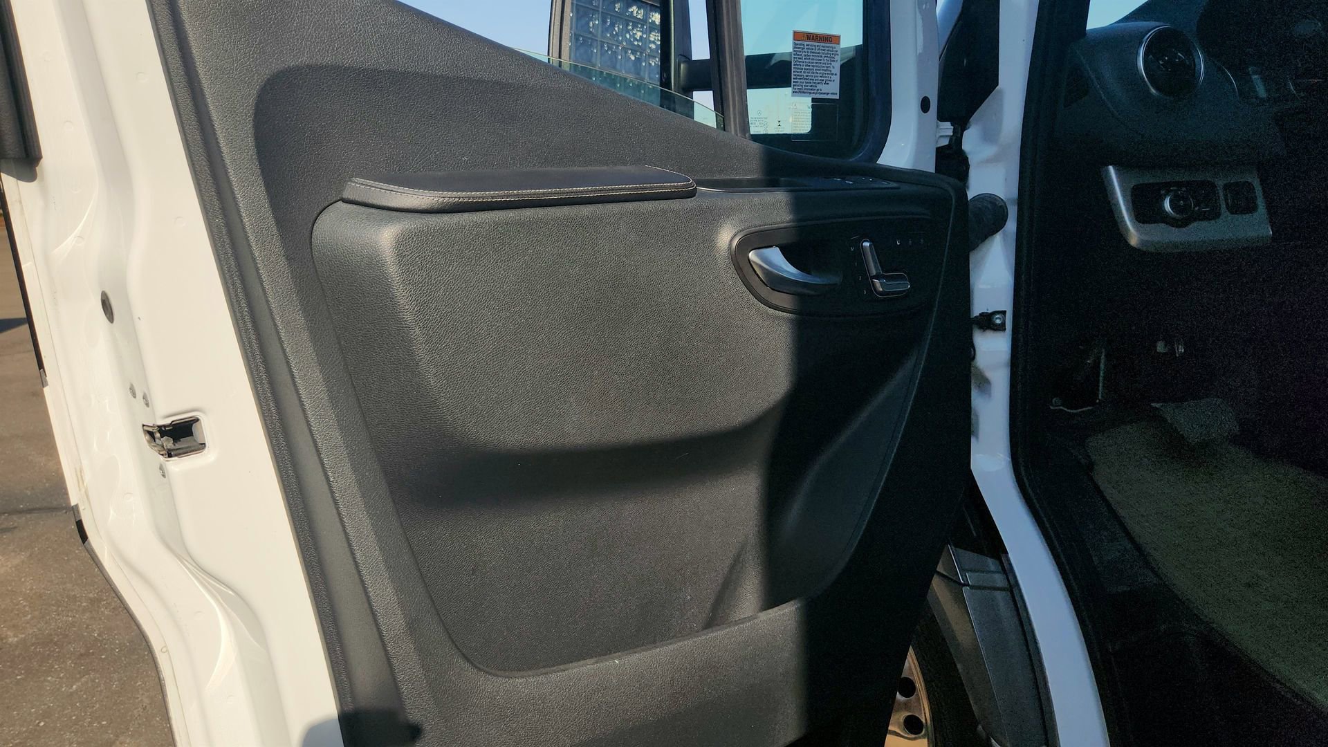 Used 2019 Mercedes-Benz Sprinter 170 image 30