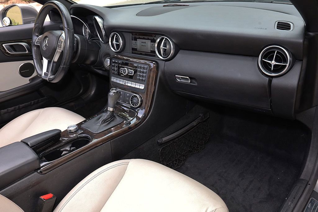 Used 2013 Mercedes-Benz SLK 250 image 37