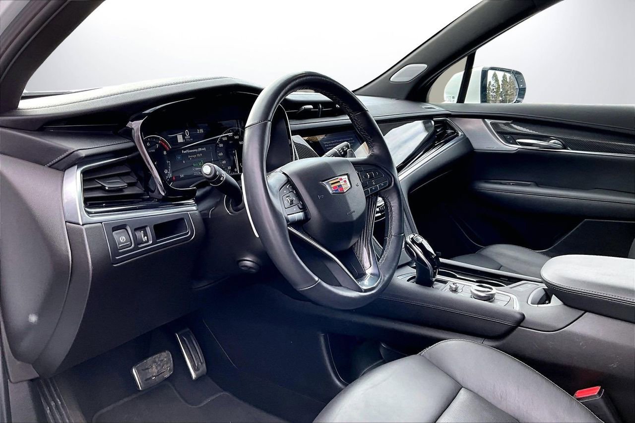 Used 2024 Cadillac XT6 Sport image 20