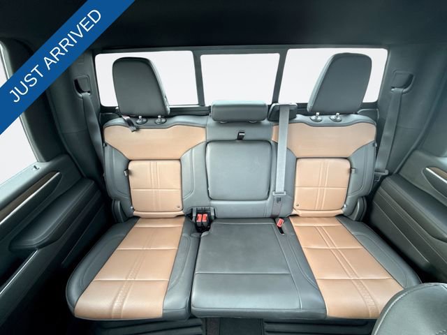 Used 2024 Chevrolet Silverado 3500 High Country w/ High Country Premium Package image 23