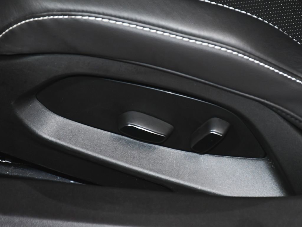 Used 2024 Chevrolet Corvette Stingray Convertible RWD image 45