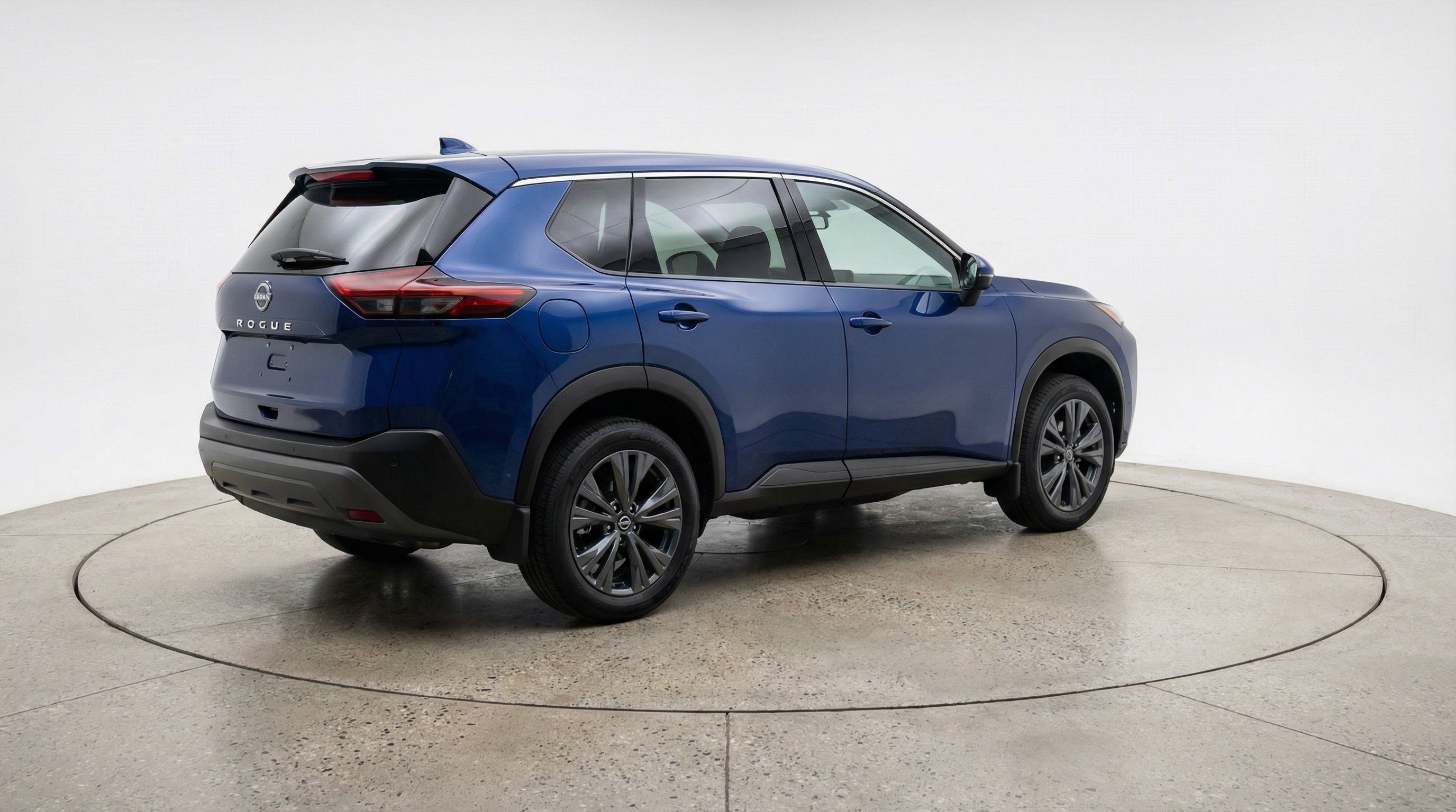 Used 2025 Nissan Rogue SV image 9