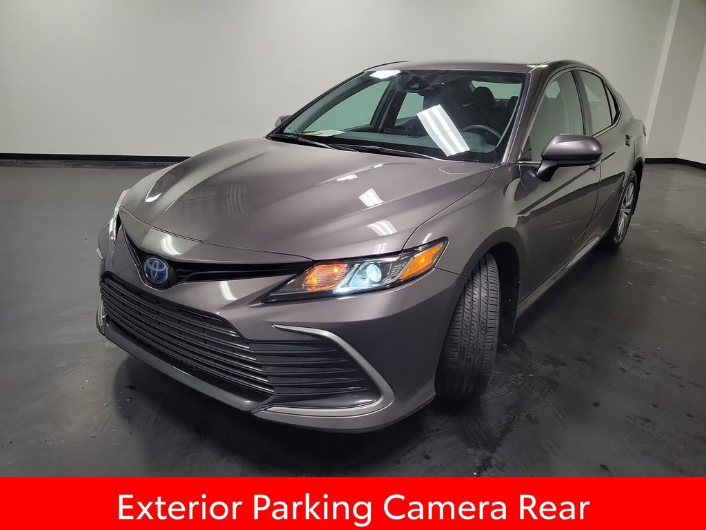 Used 2022 Toyota Camry LE FWD image 4