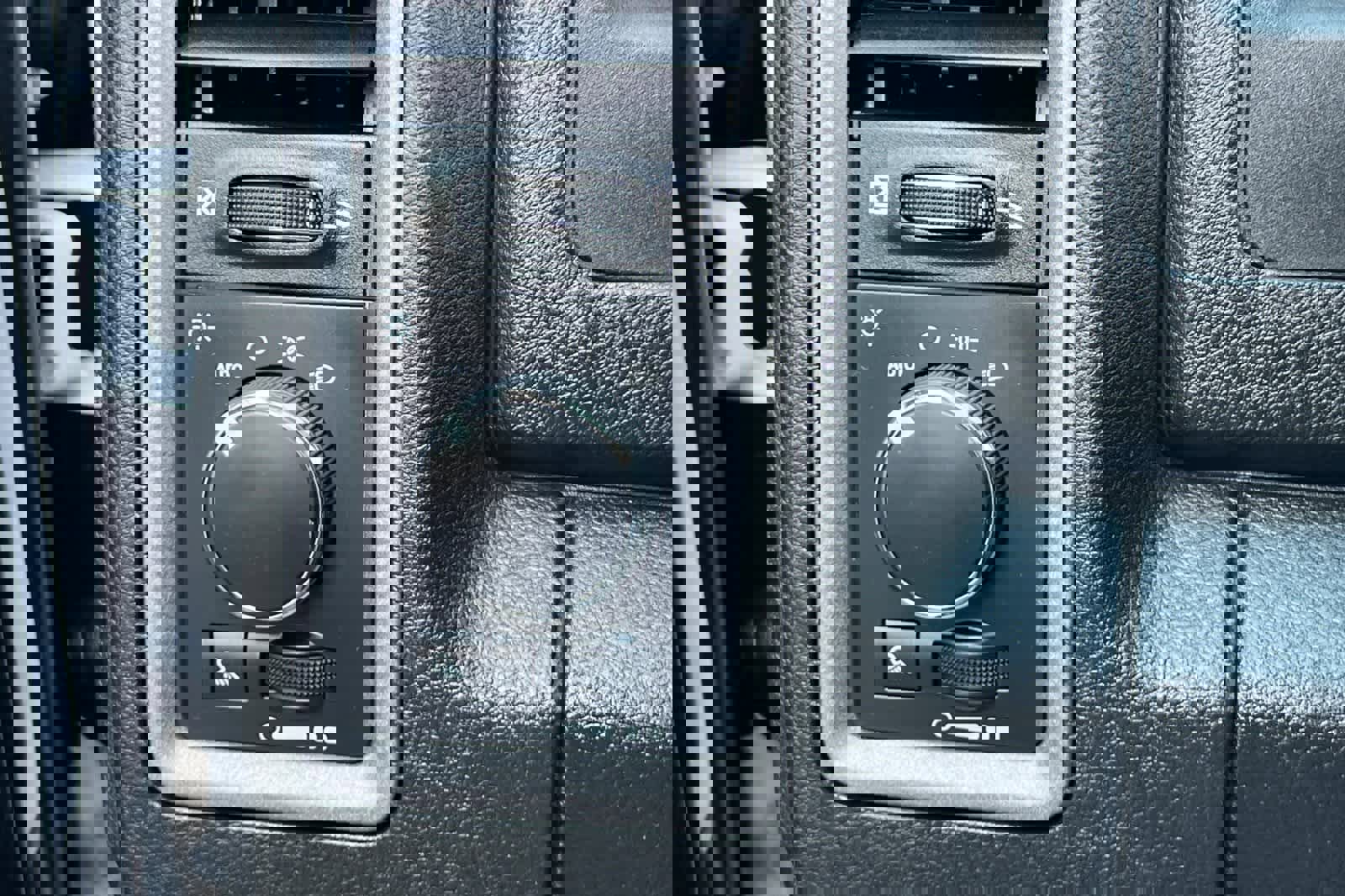 Used 2023 RAM 1500 Tradesman w/ Chrome Plus Package image 31