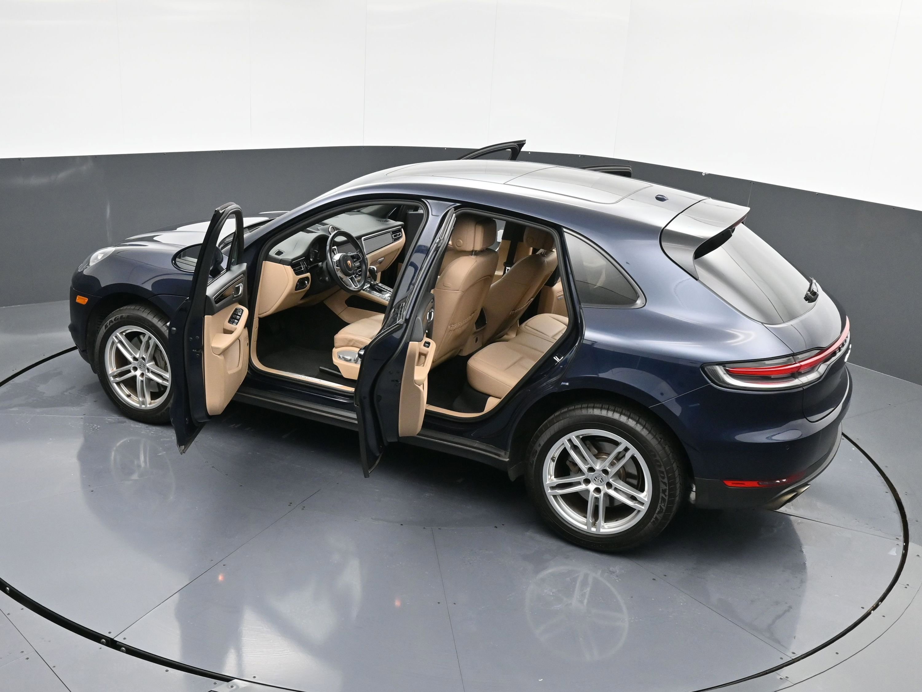 Used 2021 Porsche Macan S image 43