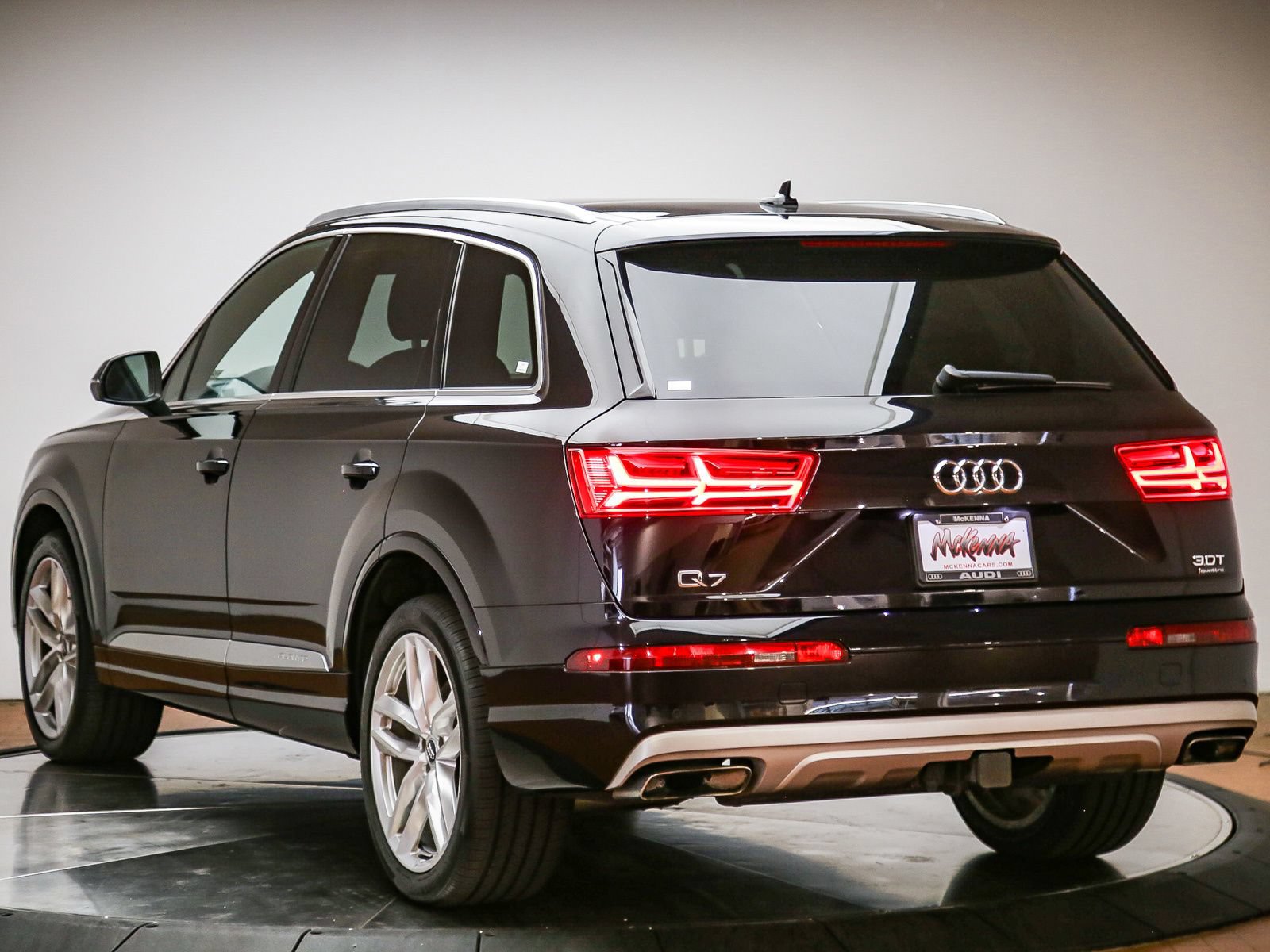Used 2018 Audi Q7 3.0T Prestige w/ Prestige Package AWD/4WD image 2