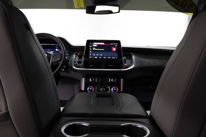 Used 2023 GMC Yukon XL SLT w/ SLT Luxury Package image 34