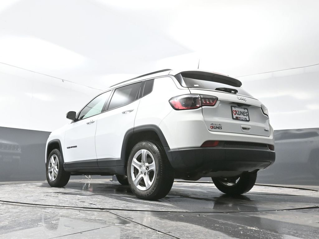 Used 2024 Jeep Compass Latitude image 53