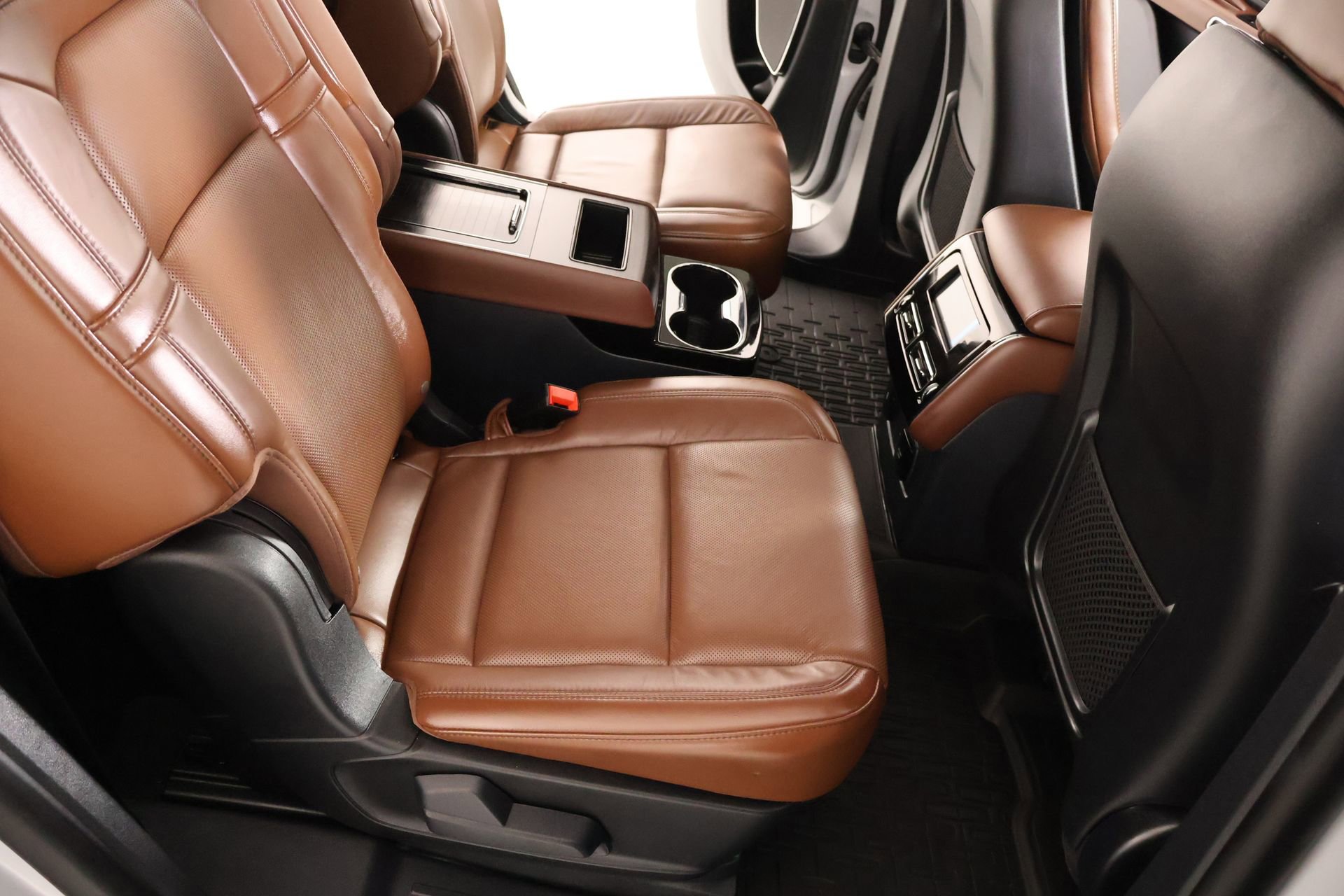 Used 2025 Lincoln Aviator Reserve w/ Jet Appearance Package AWD/4WD image 16