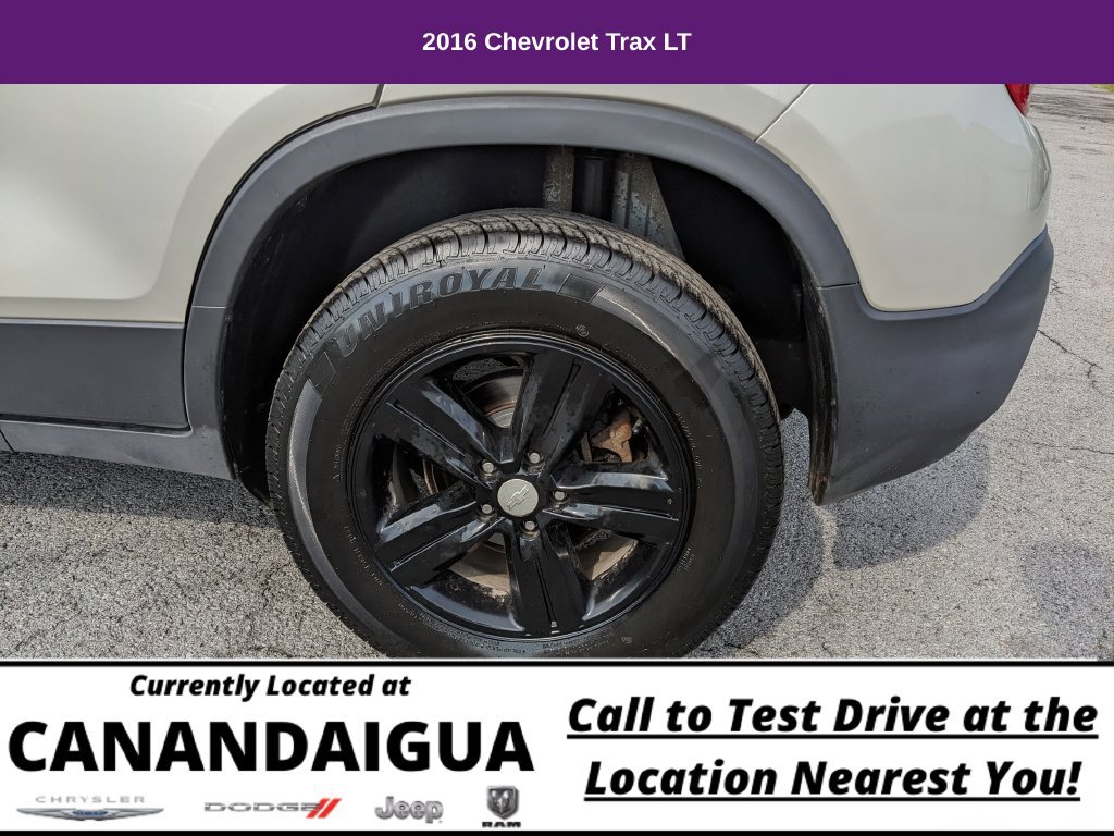 Used 2016 Chevrolet Trax LT w/ LT Convenience Package AWD/4WD image 32