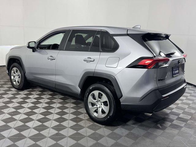 Used 2023 Toyota RAV4 LE AWD/4WD image 8