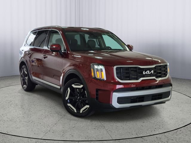 Certified 2024 Kia Telluride S w/ S Sunroof Package image 1