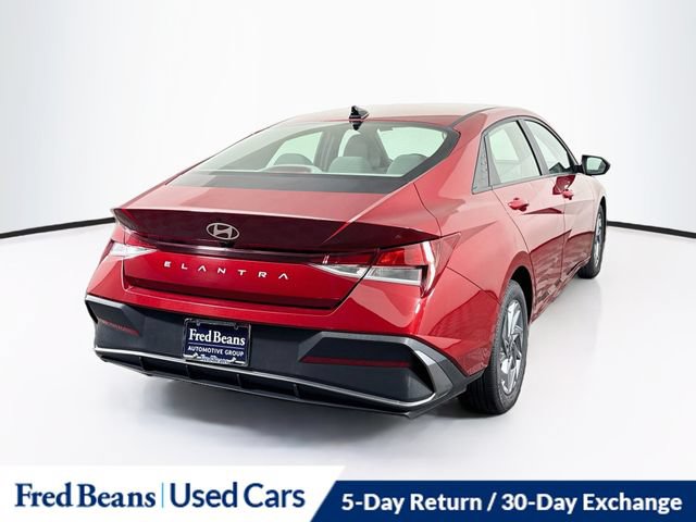Used 2024 Hyundai Elantra SEL FWD image 9