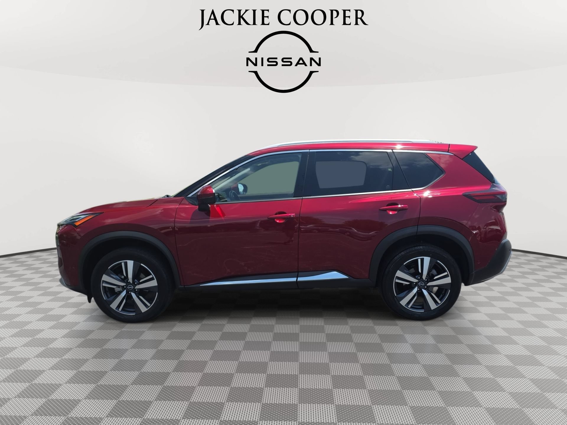 Used 2023 Nissan Rogue Platinum FWD image 8