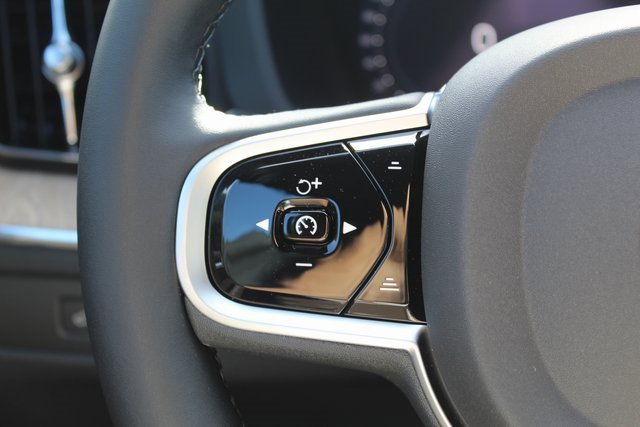 New 2026 Volvo XC60 B5 Plus w/ Climate Package image 17