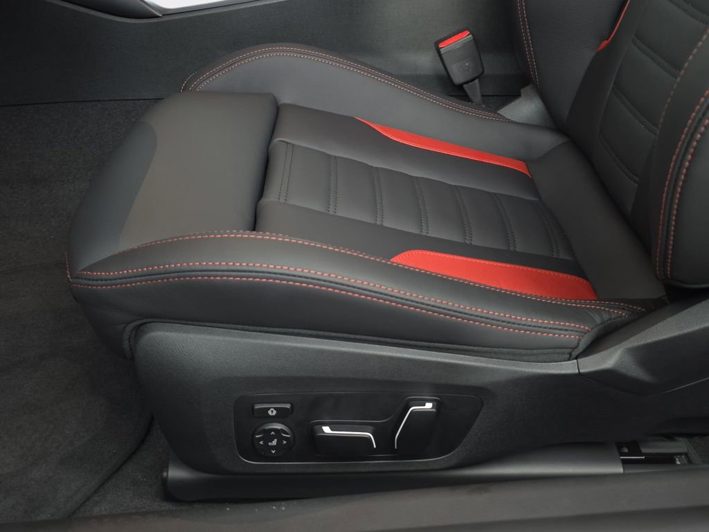 New 2026 BMW M2 w/ Lighting Package image 27