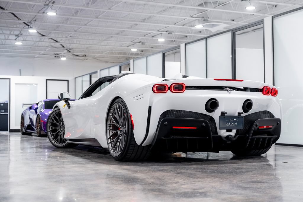 Used 2022 Ferrari SF90 Spider AWD/4WD image 21