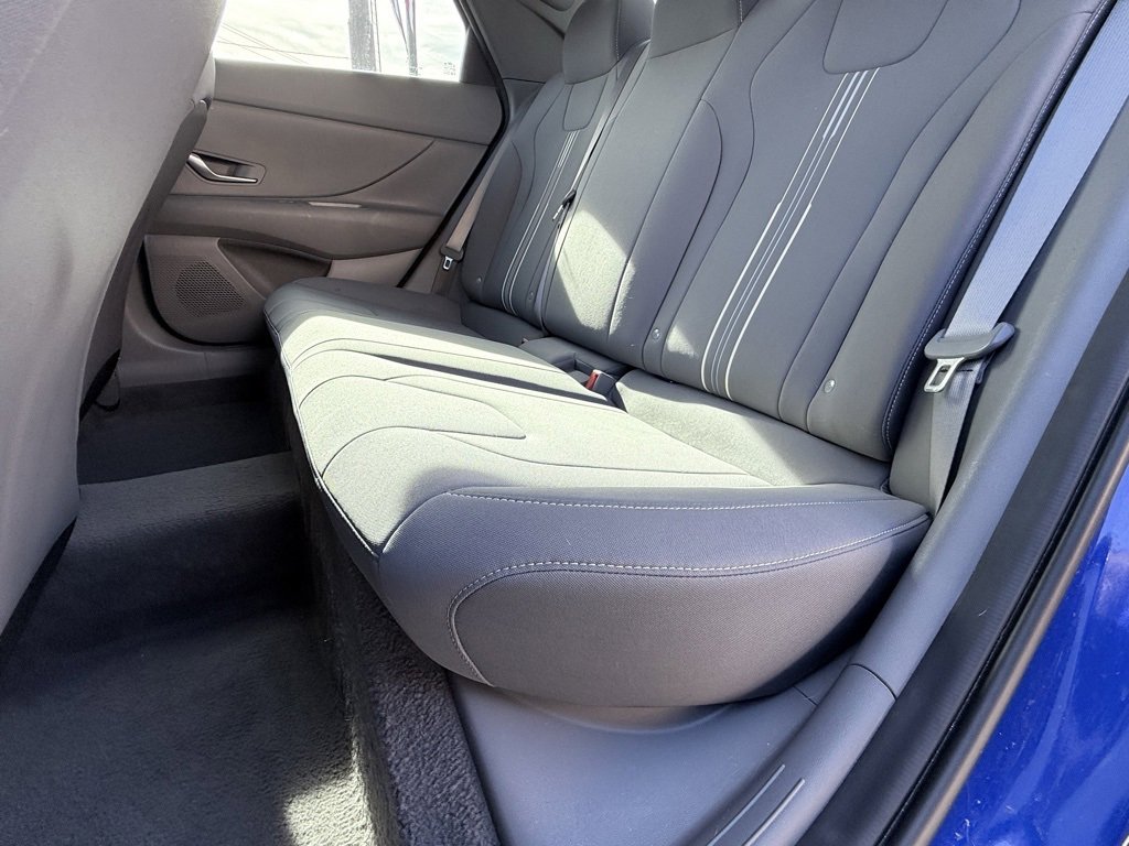 Used 2023 Hyundai Elantra SEL image 28