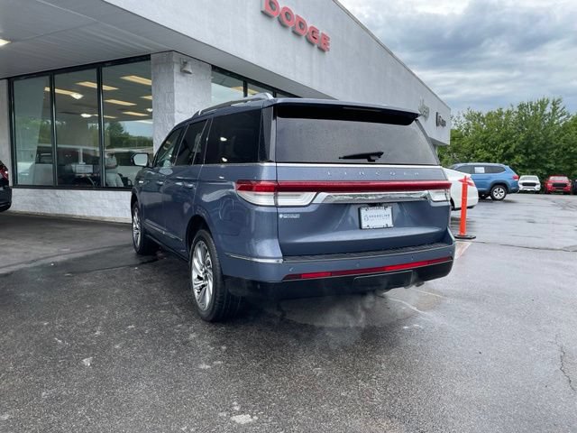 Used 2023 Lincoln Navigator Reserve AWD/4WD image 7