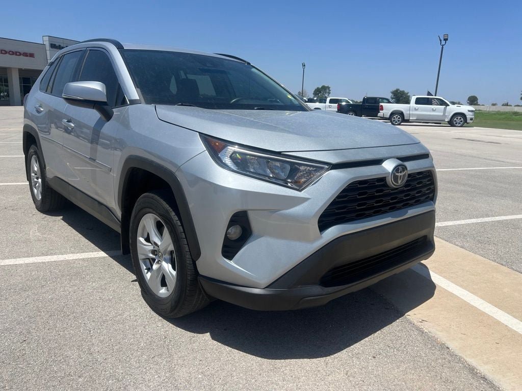 Used 2021 Toyota RAV4 XLE w/ Convenience Package FWD image 7