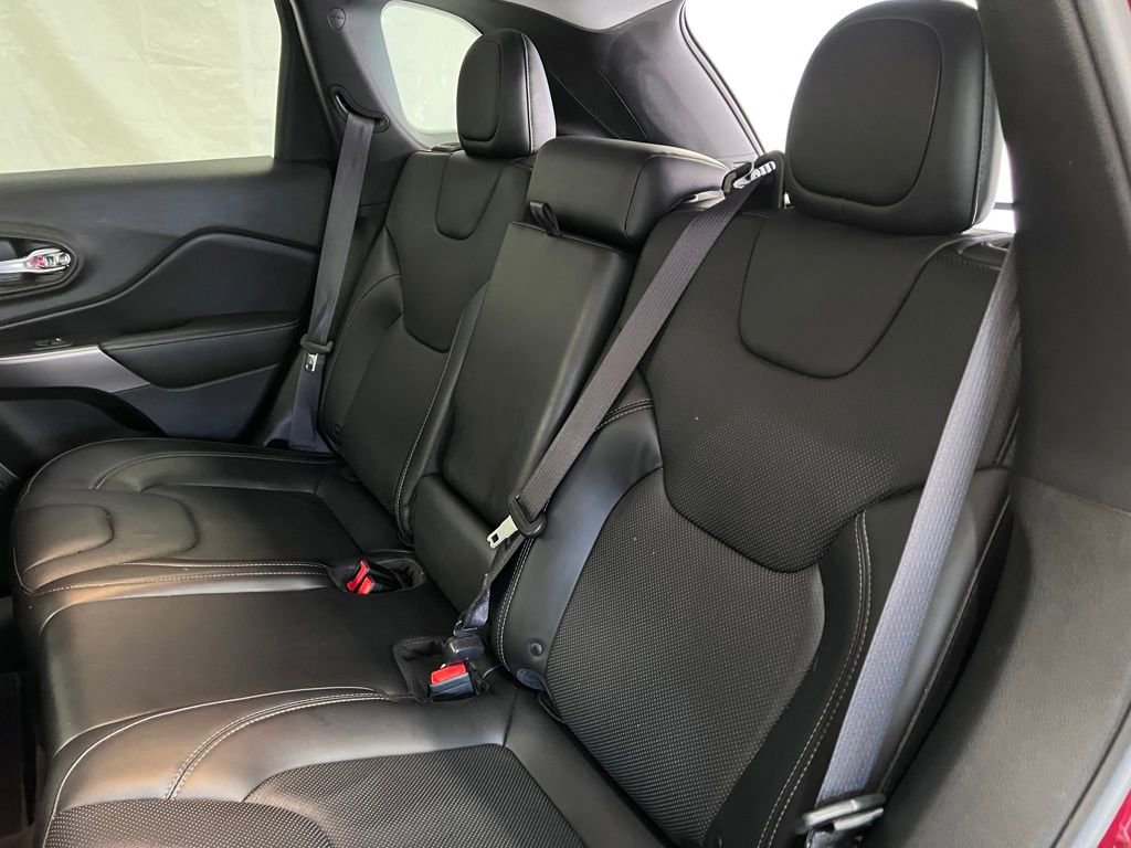 Used 2019 Jeep Cherokee Limited image 43