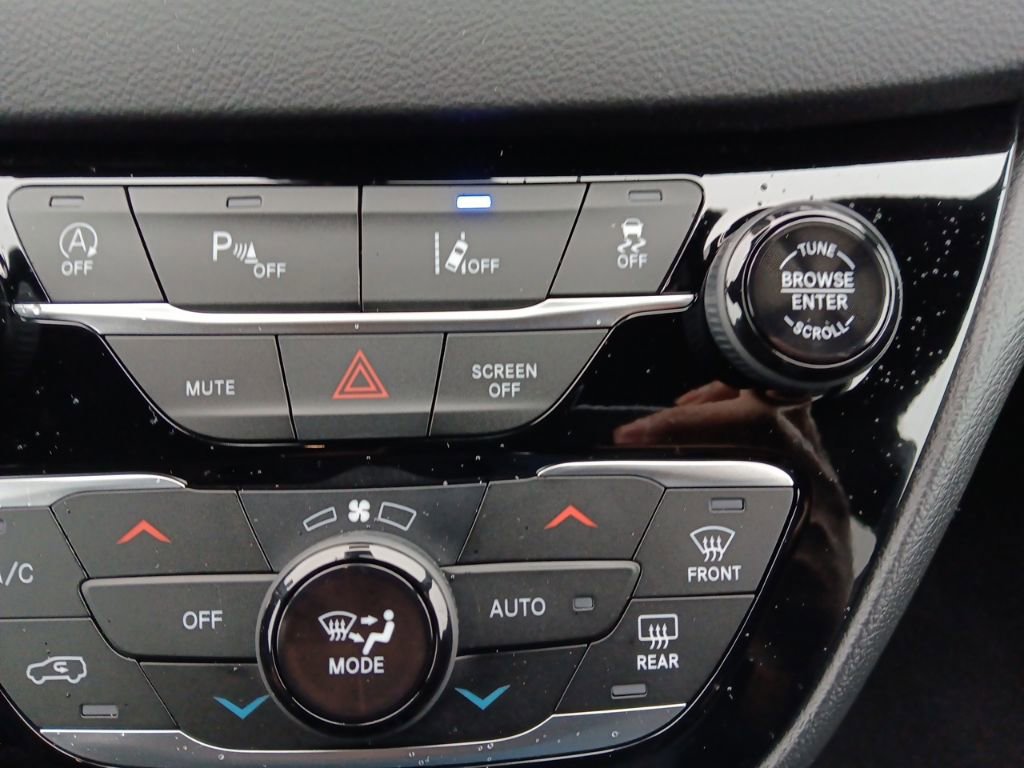 New 2026 Chrysler Voyager LX FWD image 28