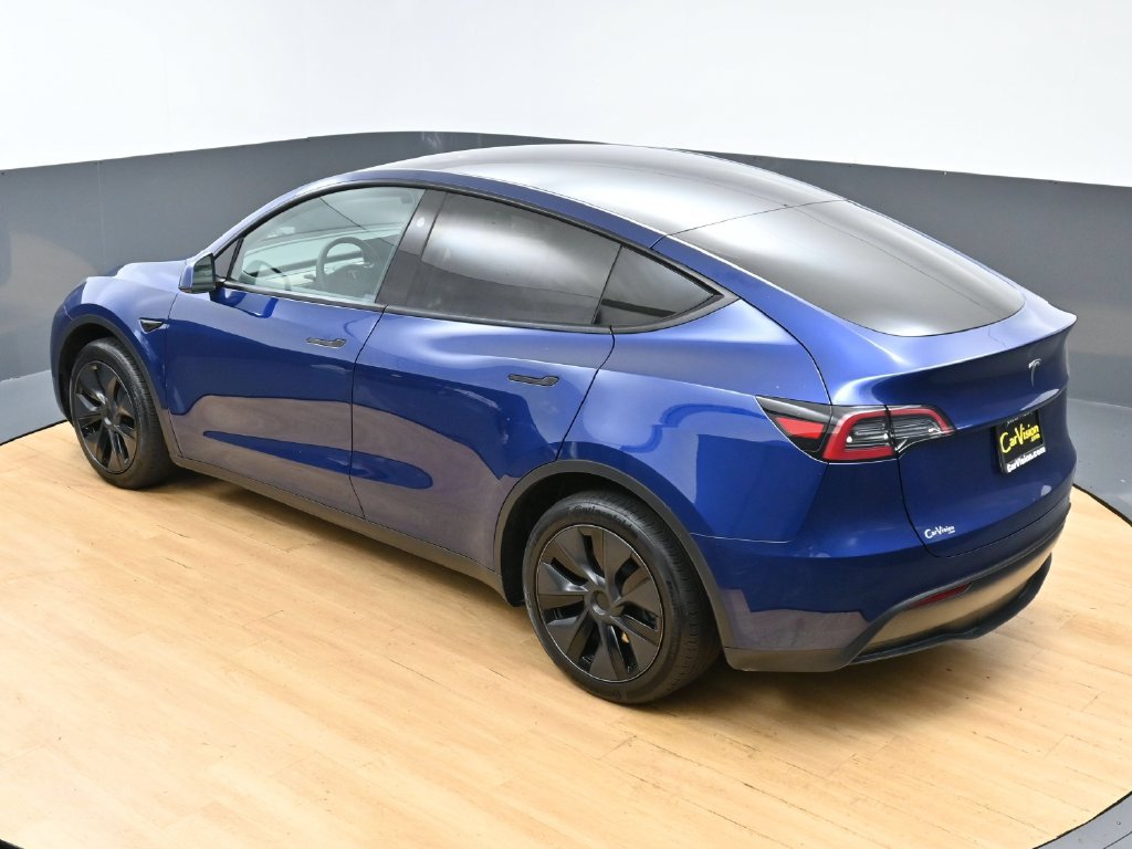 Used 2025 Tesla Model Y Long Range RWD image 47