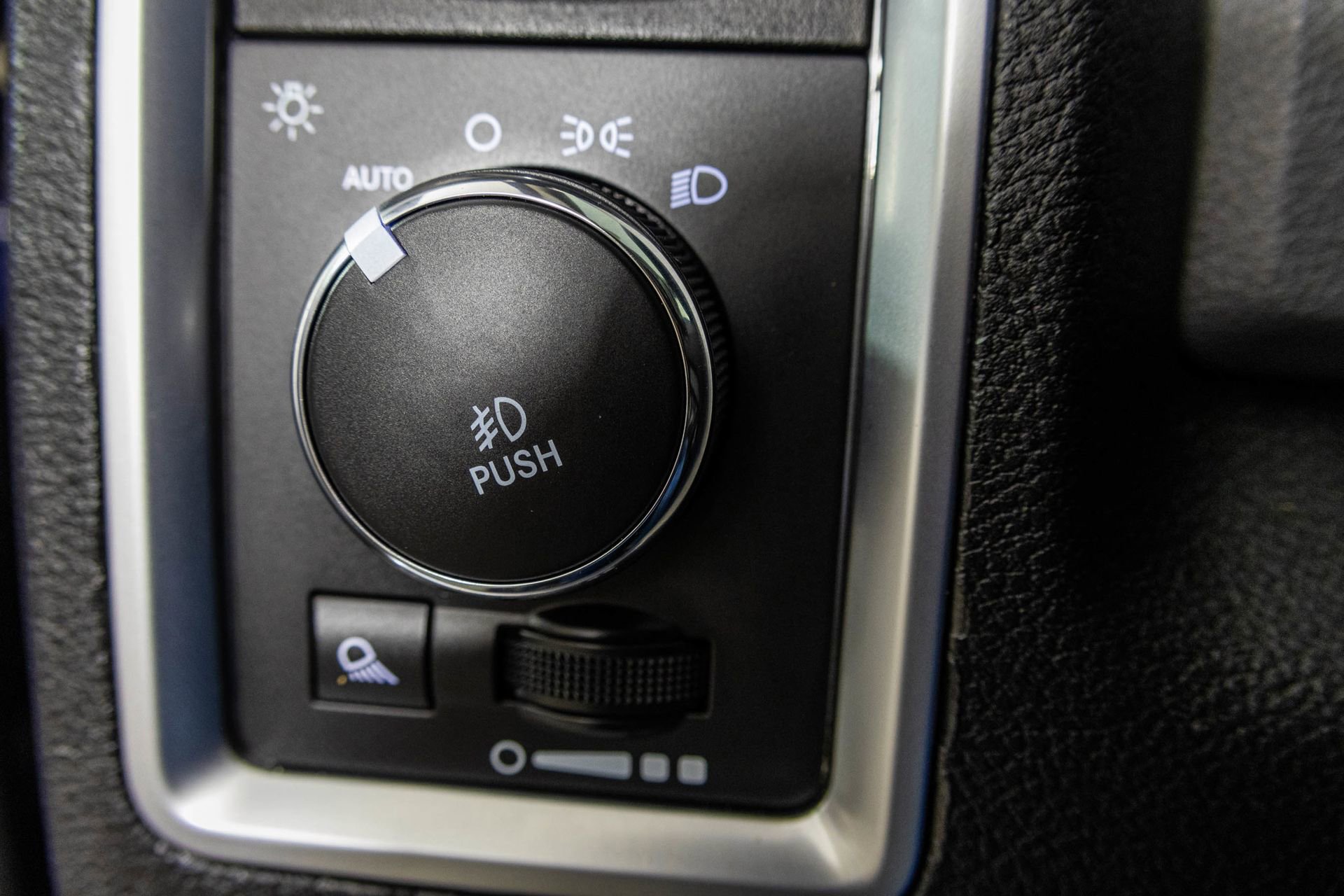 Used 2015 RAM 1500 Big Horn image 31