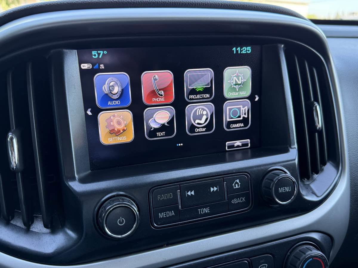 Used 2018 Chevrolet Colorado LT image 18