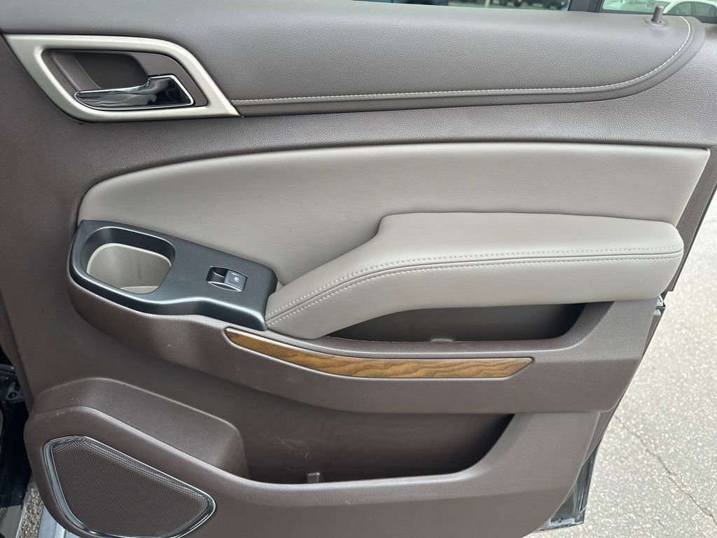 Used 2020 GMC Yukon XL Denali w/ Denali Premium Package image 34