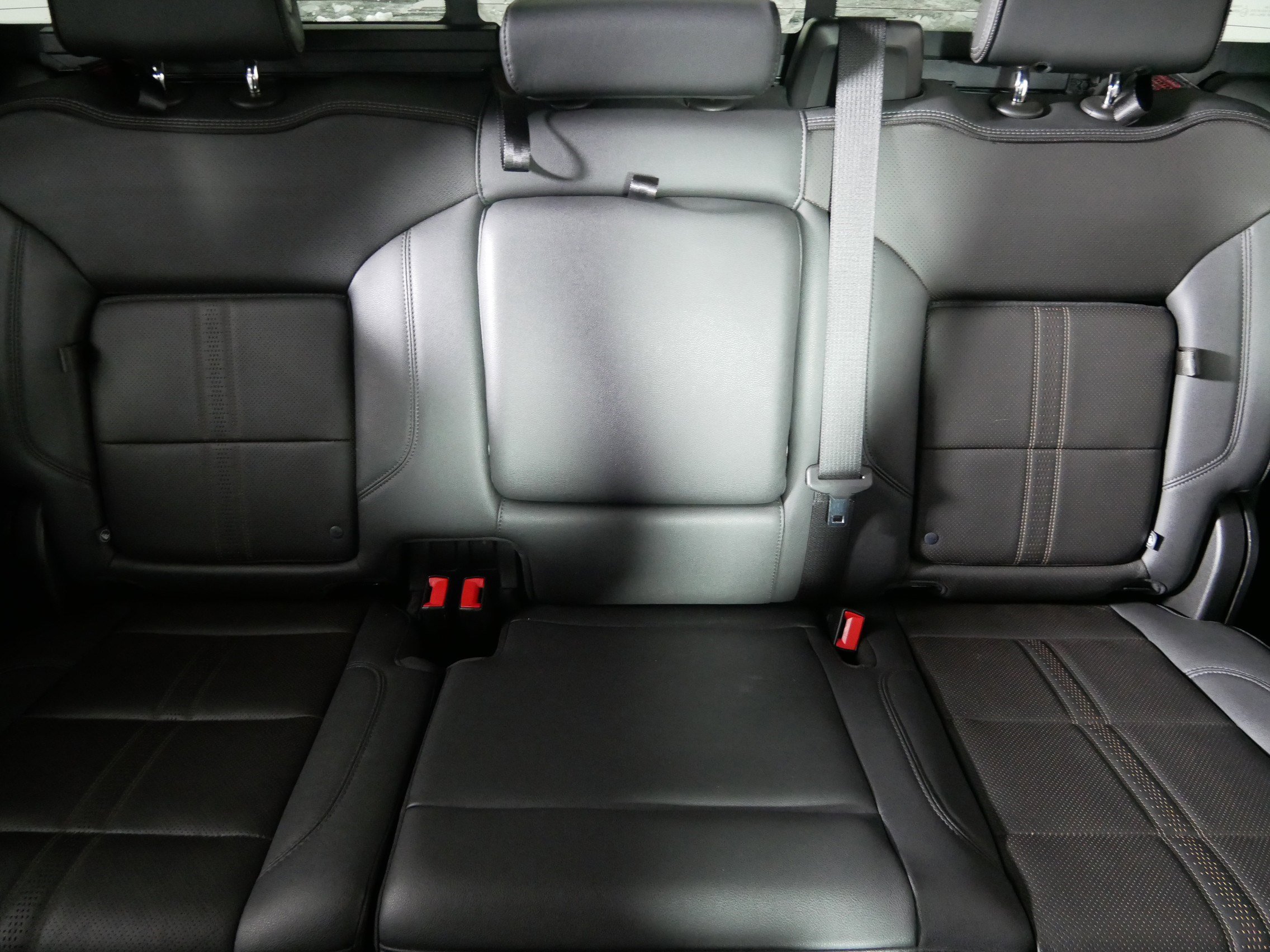 Used 2023 Chevrolet Silverado 1500 High Country w/ Technology Package image 13