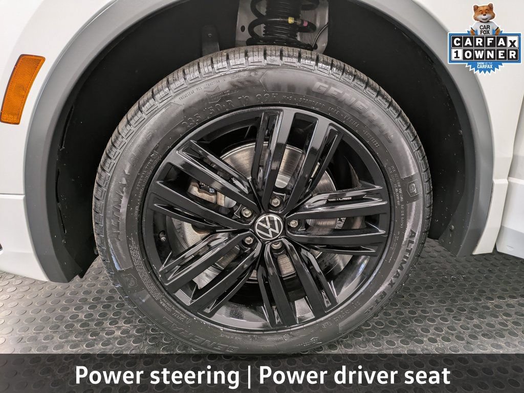 Used 2022 Volkswagen Tiguan SE R-Line AWD/4WD image 9
