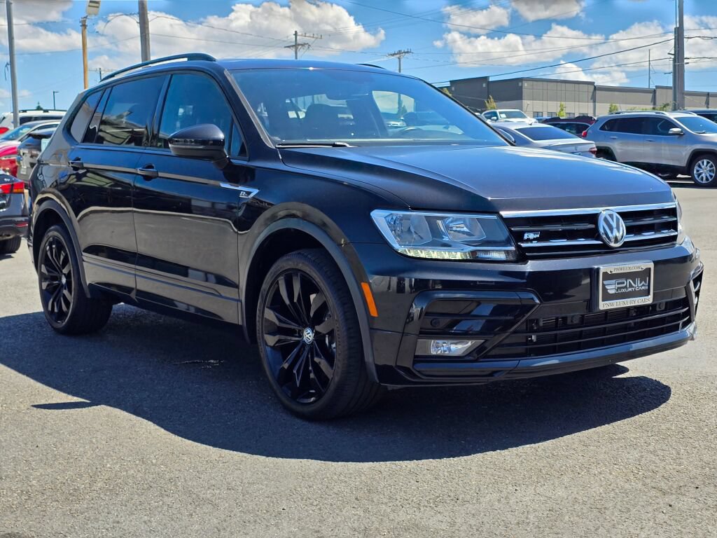 Used 2020 Volkswagen Tiguan SE R-Line FWD image 4