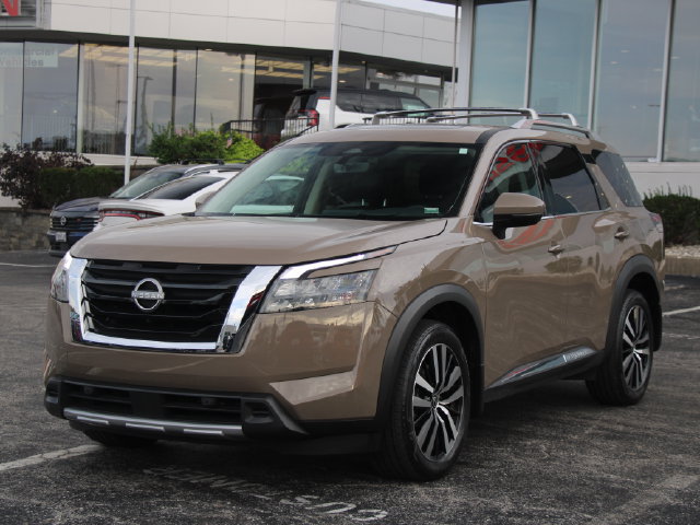 Certified 2025 Nissan Pathfinder Platinum AWD/4WD image 6
