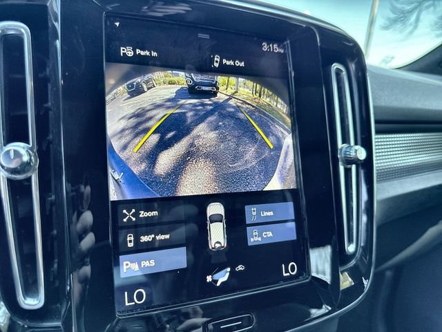 Used 2020 Volvo XC40 T5 R-Design image 25