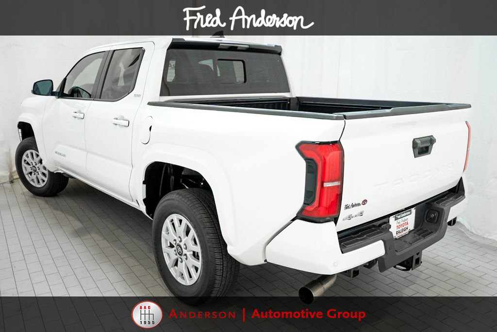 Certified 2024 Toyota Tacoma SR5 AWD/4WD image 3