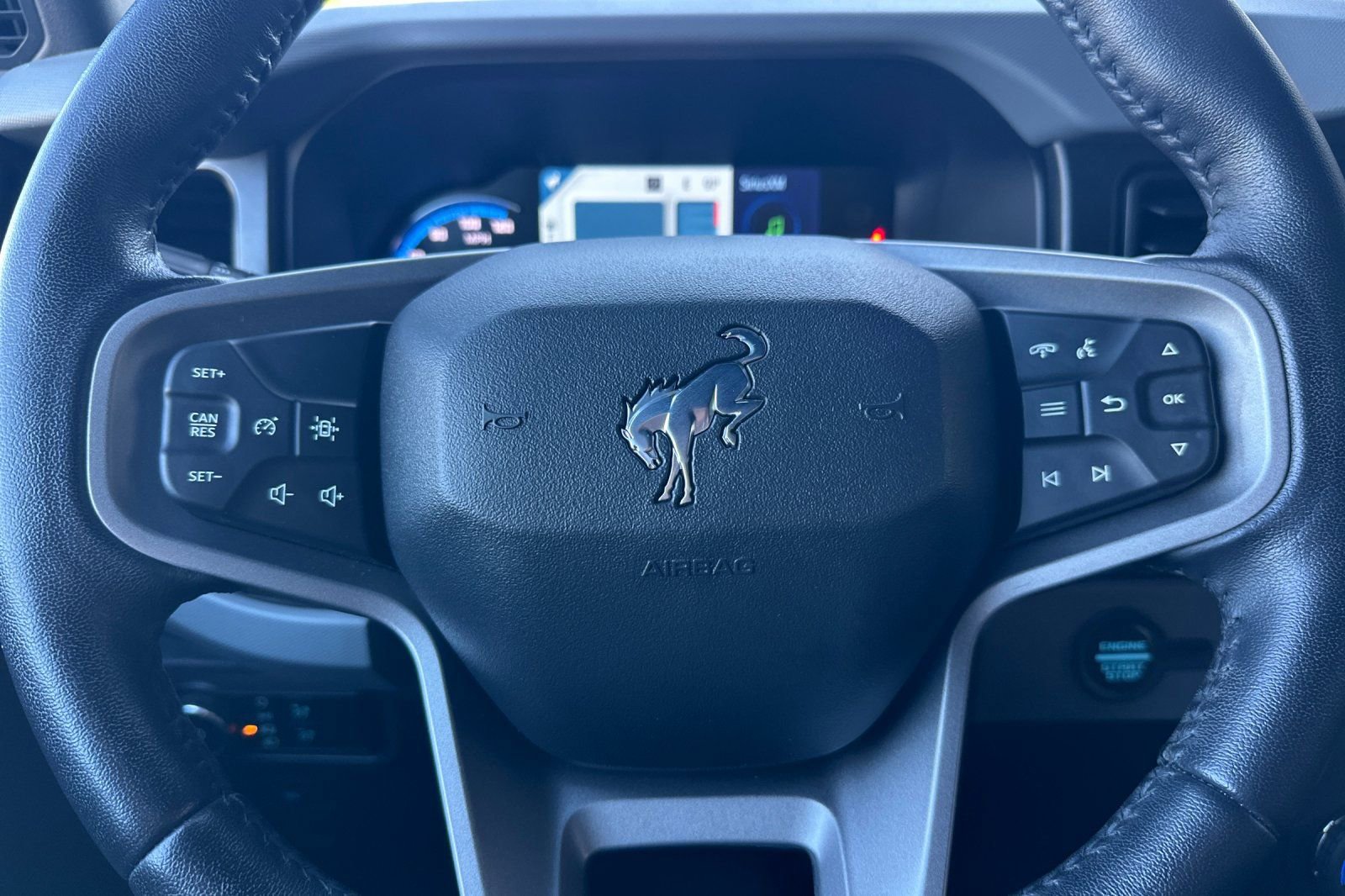 Used 2023 Ford Bronco Black Diamond w/ Sasquatch Package image 24