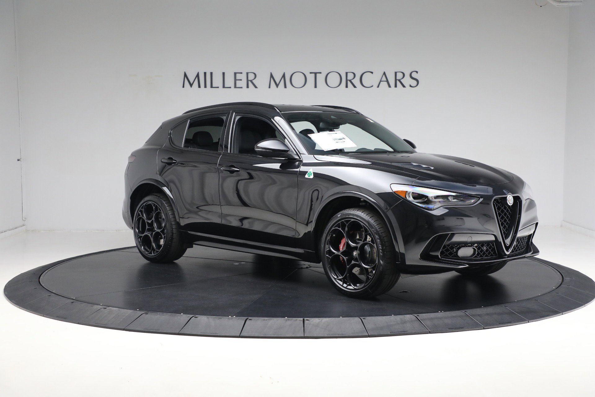 New 2024 Alfa Romeo Stelvio Quadrifoglio w/ Active Assist Plus Package AWD/4WD image 22