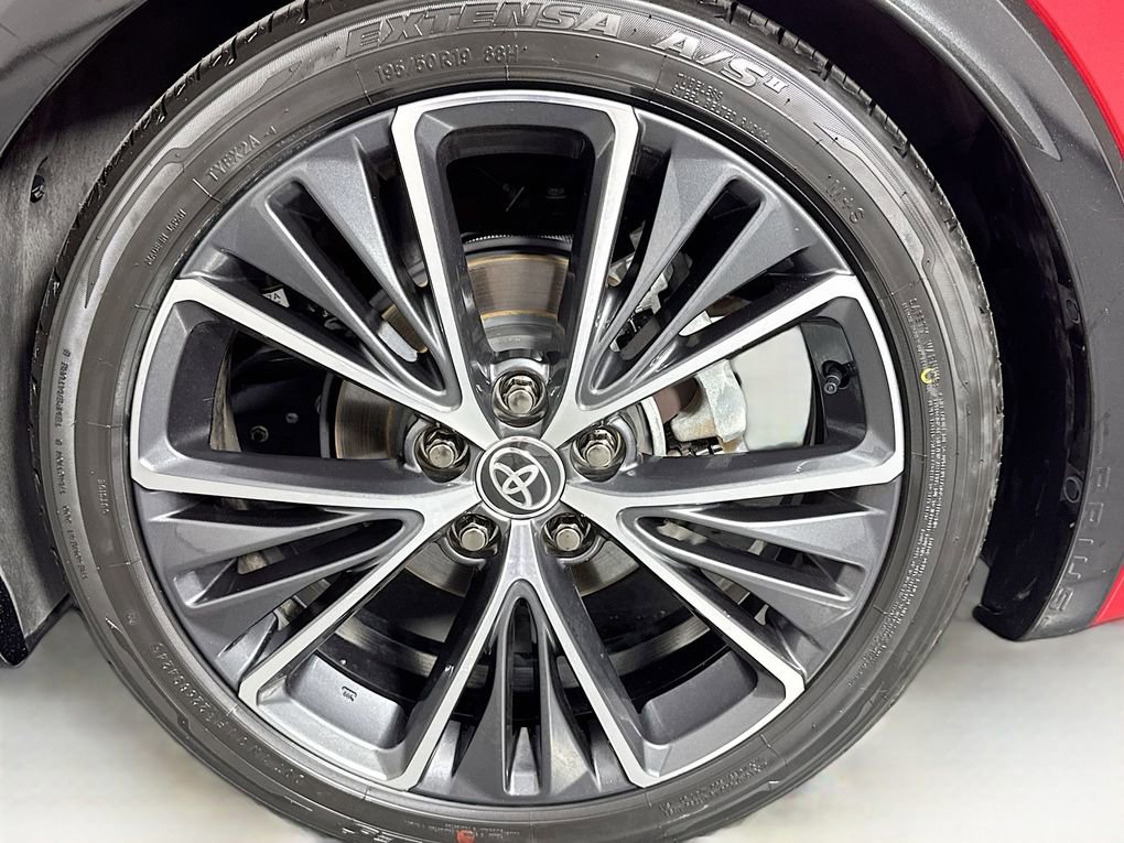 Used 2023 Toyota Prius XLE image 31