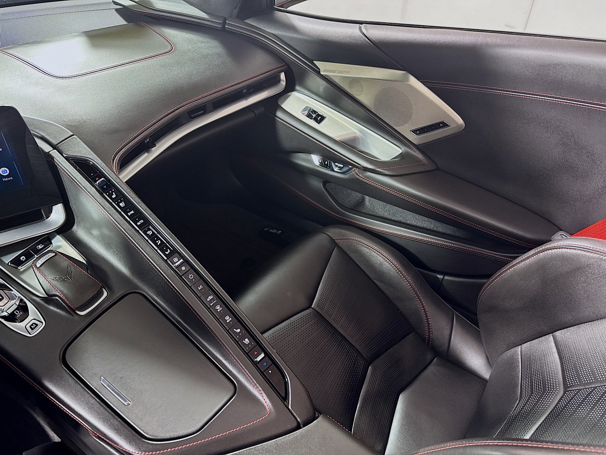 Used 2025 Chevrolet Corvette Stingray Premium Conv w/ Z51 Performance Package image 25