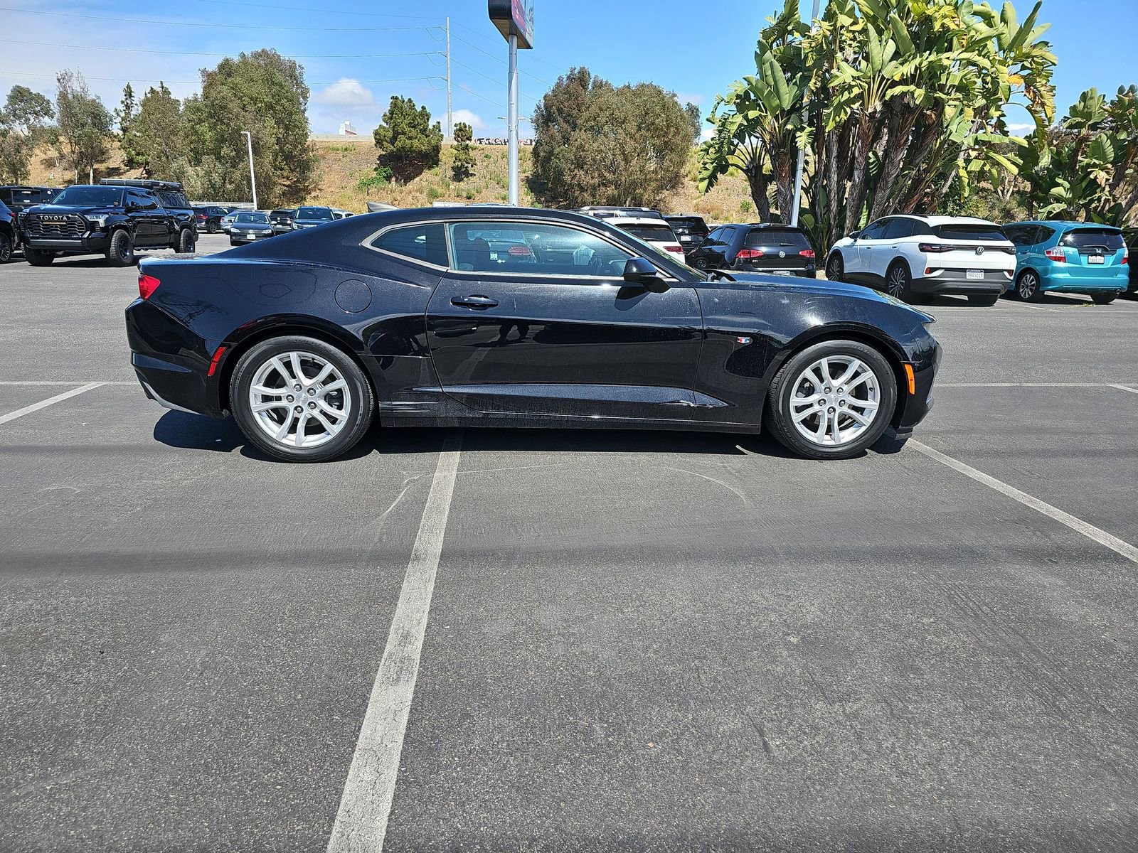 Used 2019 Chevrolet Camaro LS RWD image 4