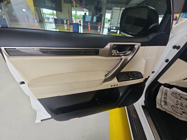 Used 2021 Lexus GX 460 Premium image 10