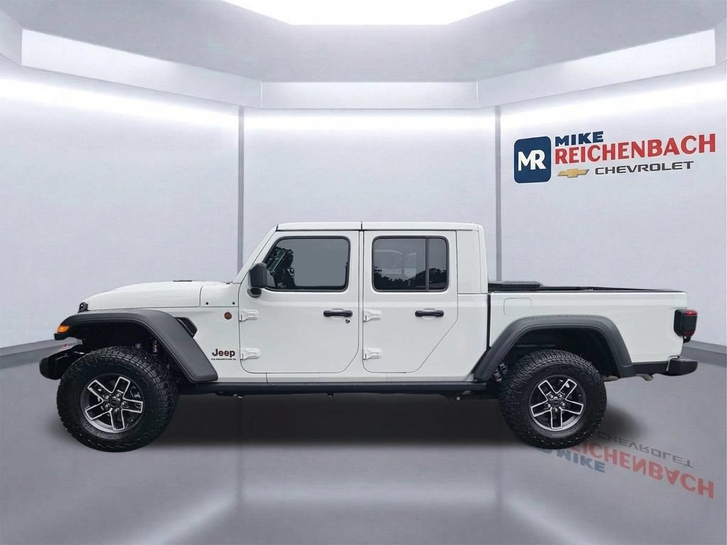 Used 2025 Jeep Gladiator Mojave w/ Technology Group AWD/4WD image 8