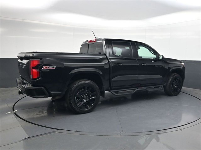 Used 2024 Chevrolet Colorado Z71 w/ Z71 Convenience Package 2 image 4