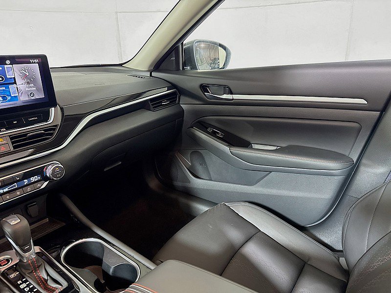 New 2025 Nissan Altima 2.5 SR w/ SR Premium Package image 24