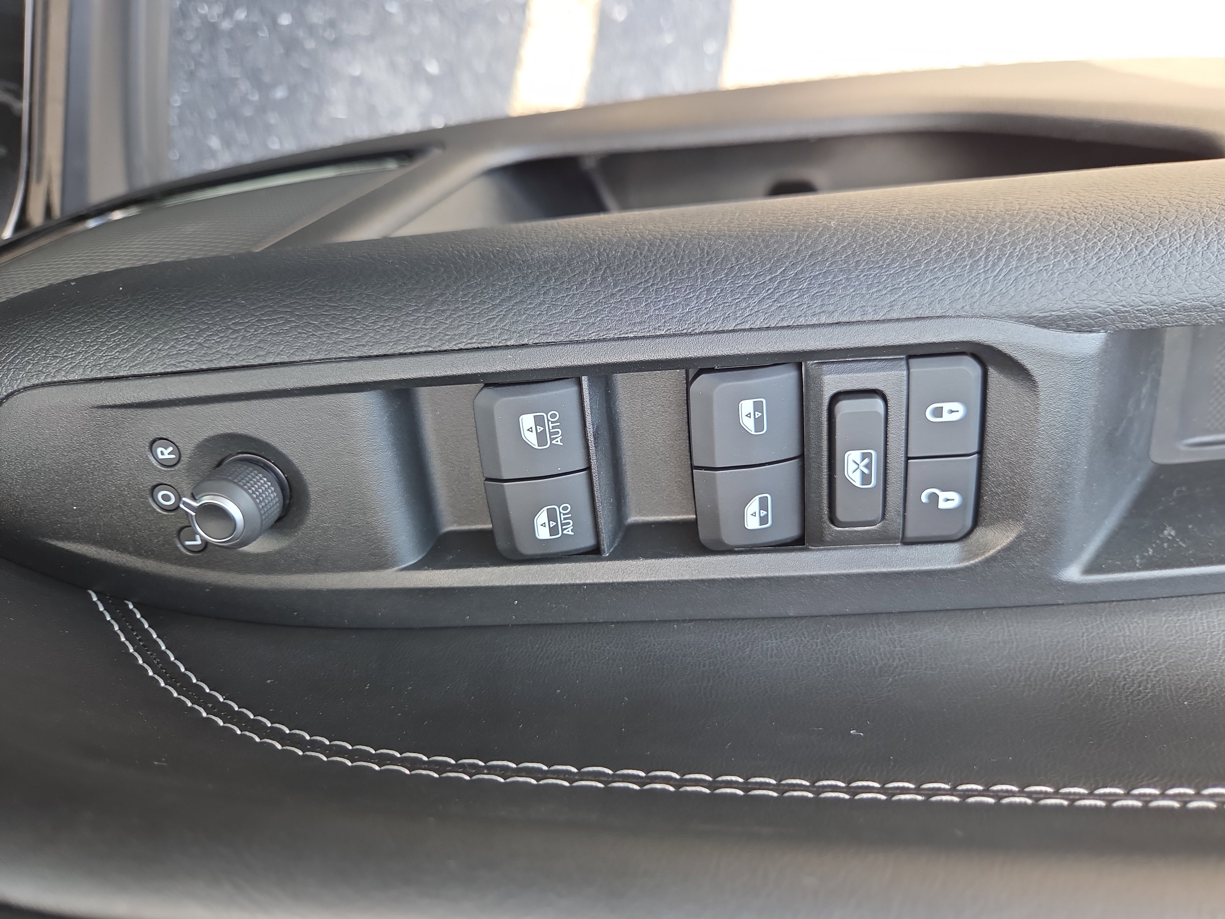 Used 2022 Jeep Compass Altitude w/ Convenience Group AWD/4WD image 30